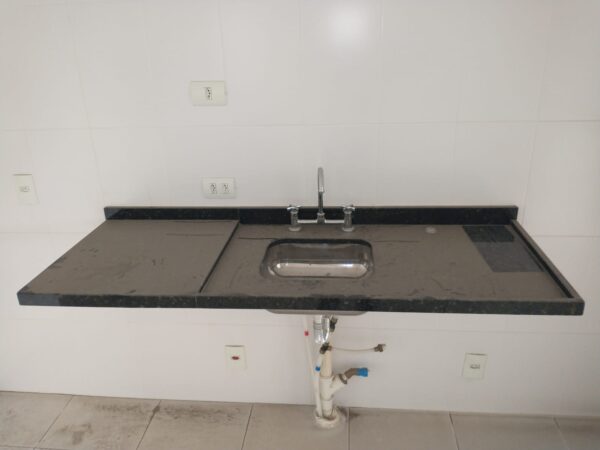 Pia de Cozinha Verde Ubatuba com Torneira Misturador Docol