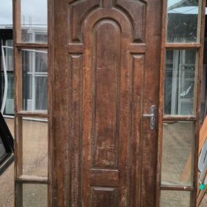 Porta em Madeira Maciça com Batente Duplo