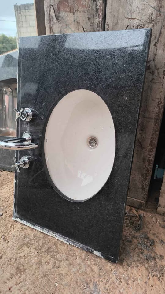 Pia de Banheiro em Granito Preto São Gabriel - Imagem 3