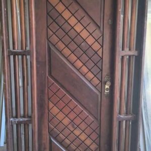 Porta para Sala em Madeira Maciça com Batente Duplo