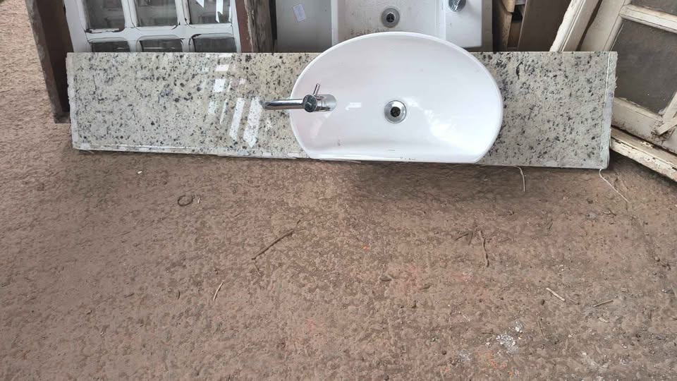 Pia para Banheiro Completa – Com Cuba de Sobrepor + Torneira Deca