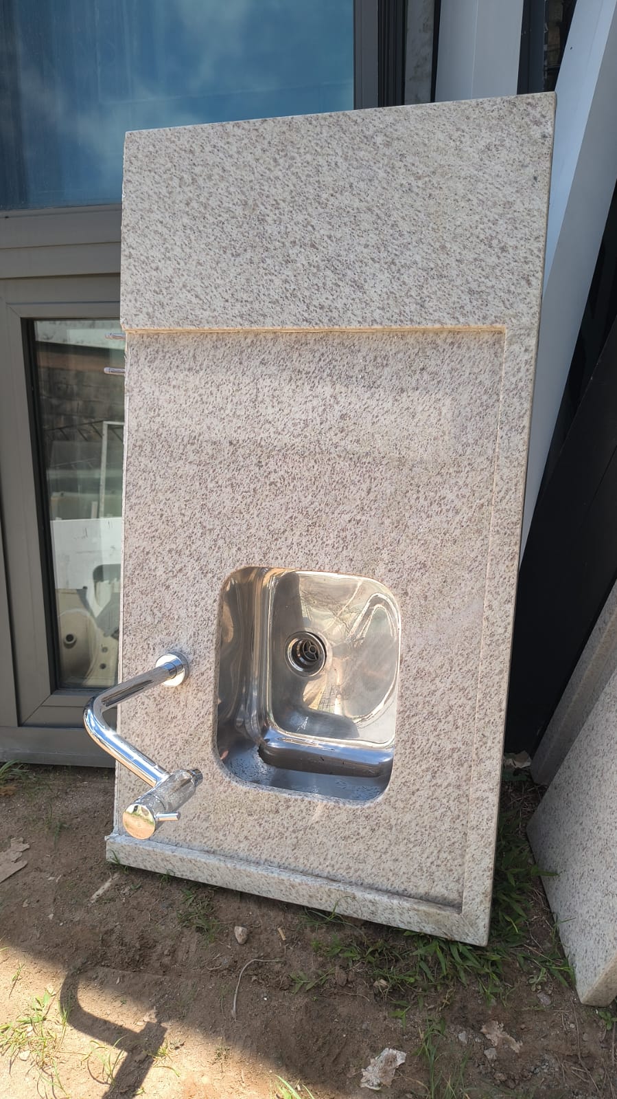 Pia de Cozinha em Granito Itaúna com Área Seca - Imagem 3