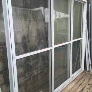 Porta de Alumínio Branco 3 Folhas de Correr