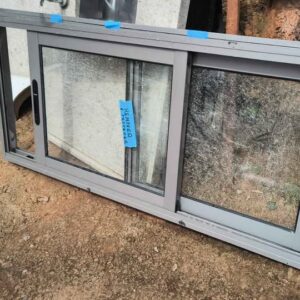 VITRÔ EM ALUMÍNIO CINZA – IDEAL PARA BANHEIRO