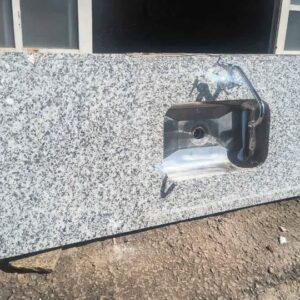 Pia em Granito para Cozinha com Área Seca